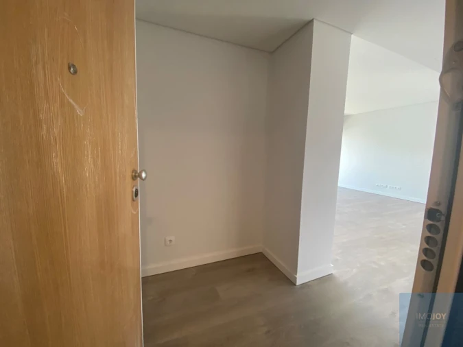 Apartamento T2 para Venda em Carcavelos e Parede Foto 18