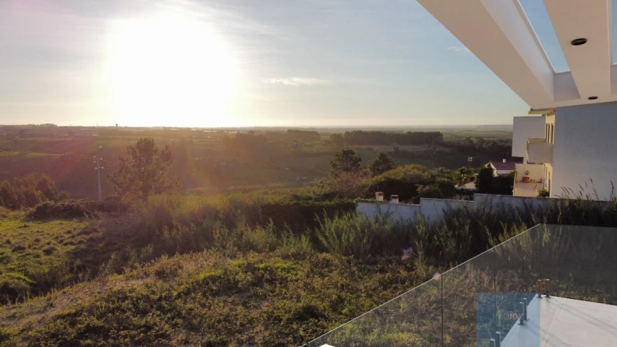 Moradia T4 para Venda em Atouguia da Baleia Foto 33