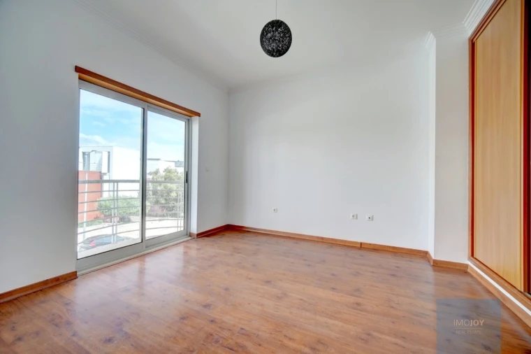 Moradia T5 para Venda em Corroios Foto 20