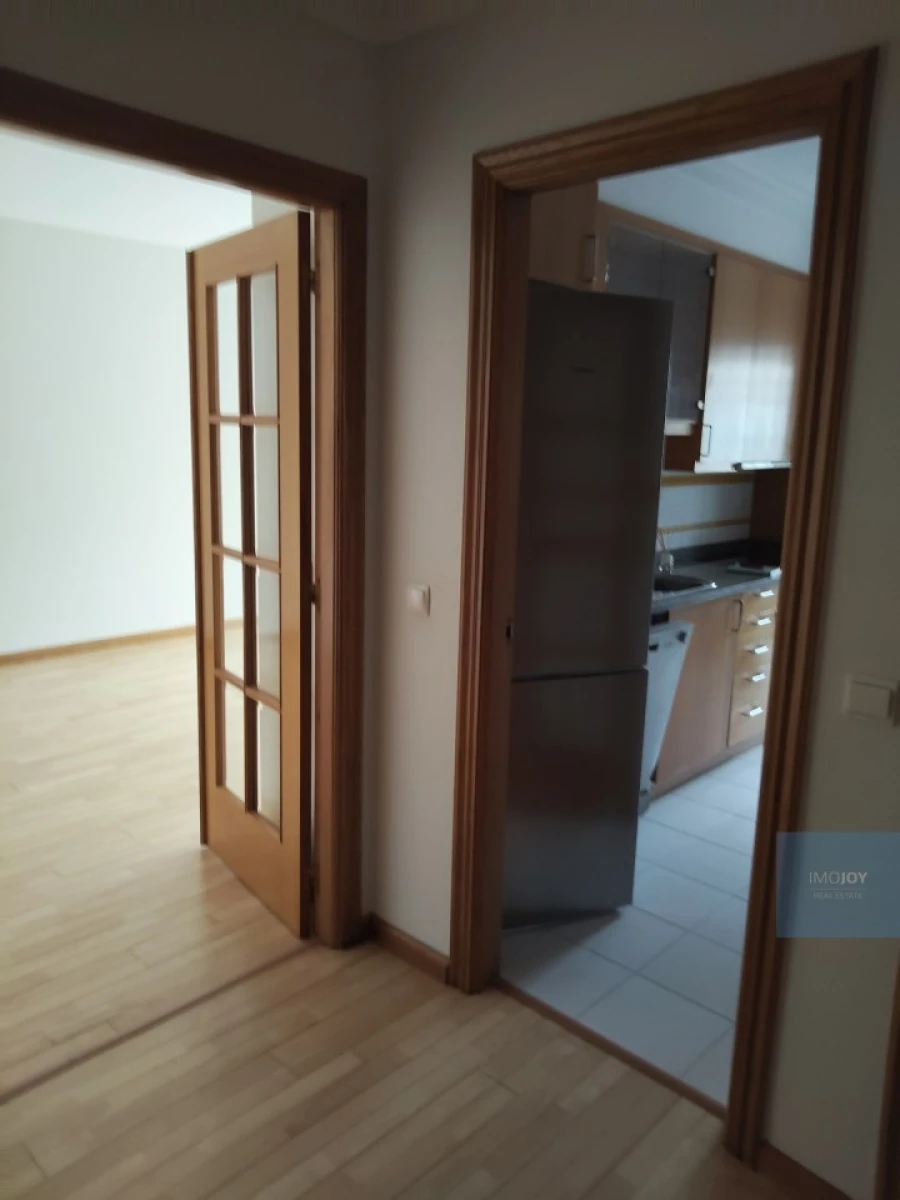 Apartamento T1 para Arrendamento em Lordelo do Ouro e Massarelos Foto 8