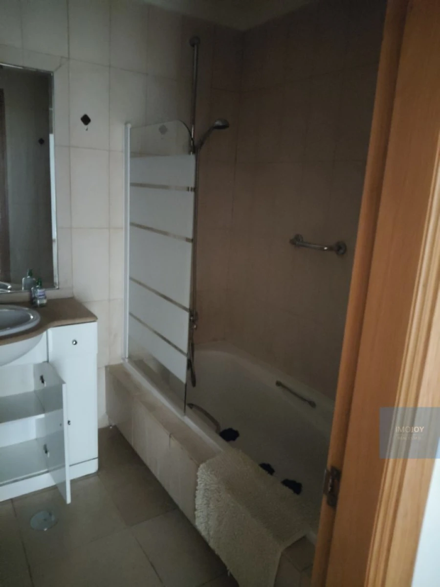 Apartamento T1 para Arrendamento em Lordelo do Ouro e Massarelos Foto 13