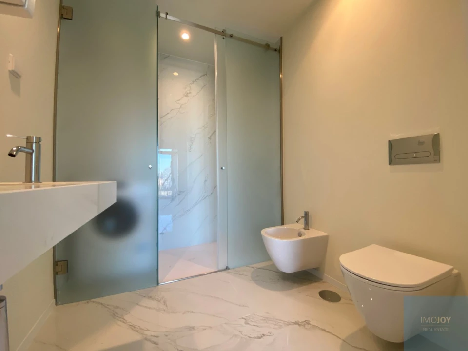 Apartamento T1 para Arrendamento em Paranhos Foto 6