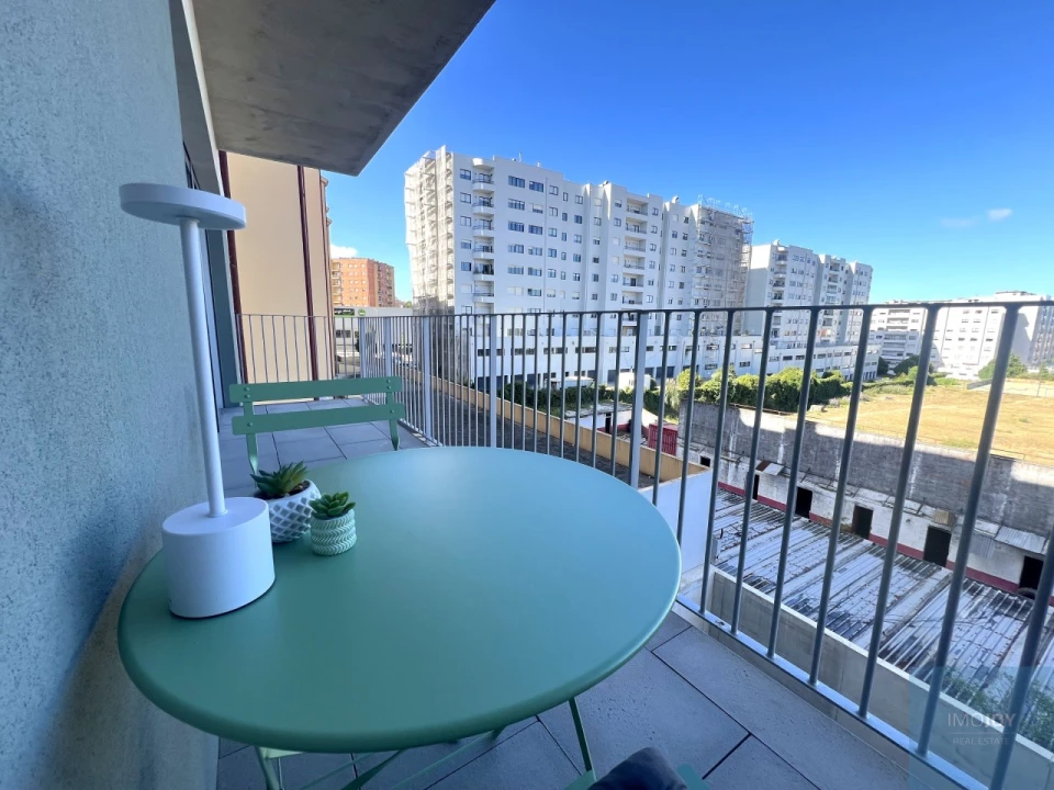 Apartamento T1 para Arrendamento em Paranhos Foto 23