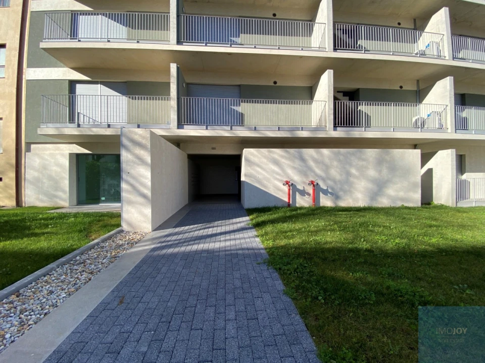 Apartamento T1 para Arrendamento em Paranhos Foto 27