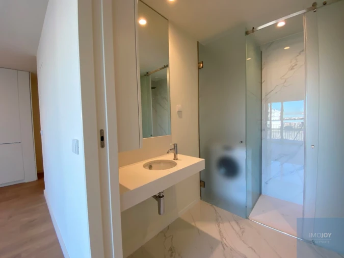 Apartamento T1 para Arrendamento em Paranhos Foto 7