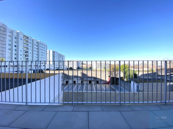 Apartamento T1 para Arrendamento em Paranhos Foto 21