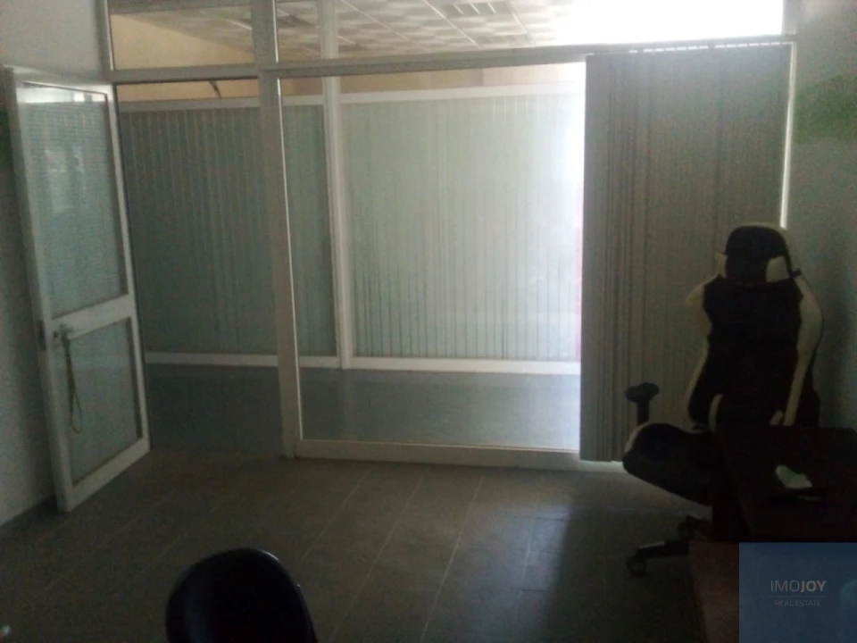 Loja para Arrendamento em Samouco Foto 2