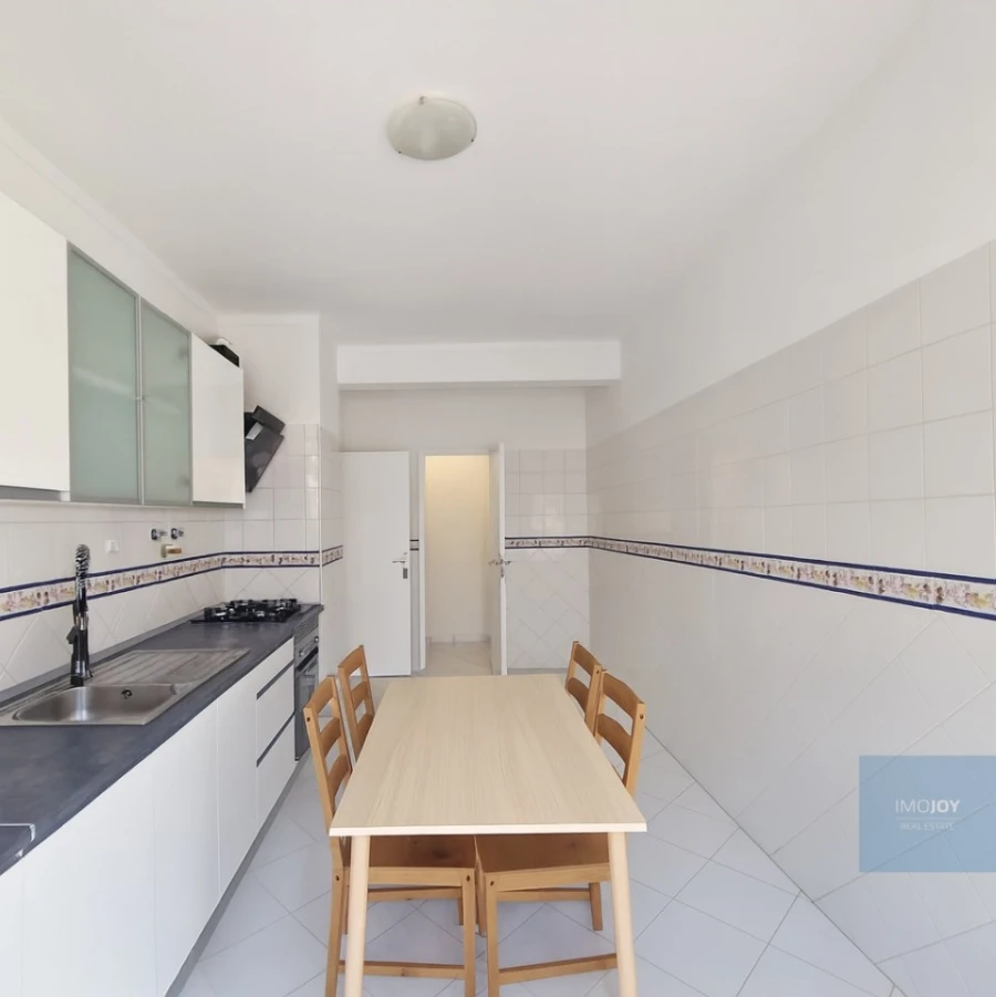 Apartamento T2 para Venda em Seixal, Arrentela e Aldeia de Paio Pires Foto 4