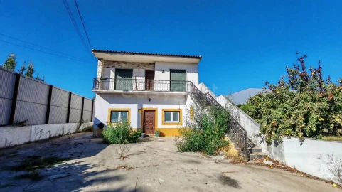 Moradia T6 para Venda em Golegã