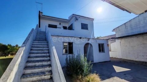 Moradia T6 para Venda em Golegã