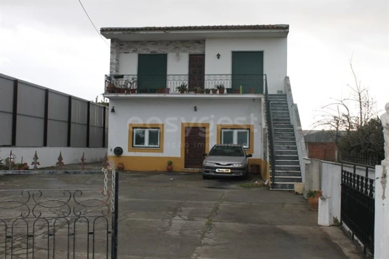 Moradia T6 para Venda em Golegã