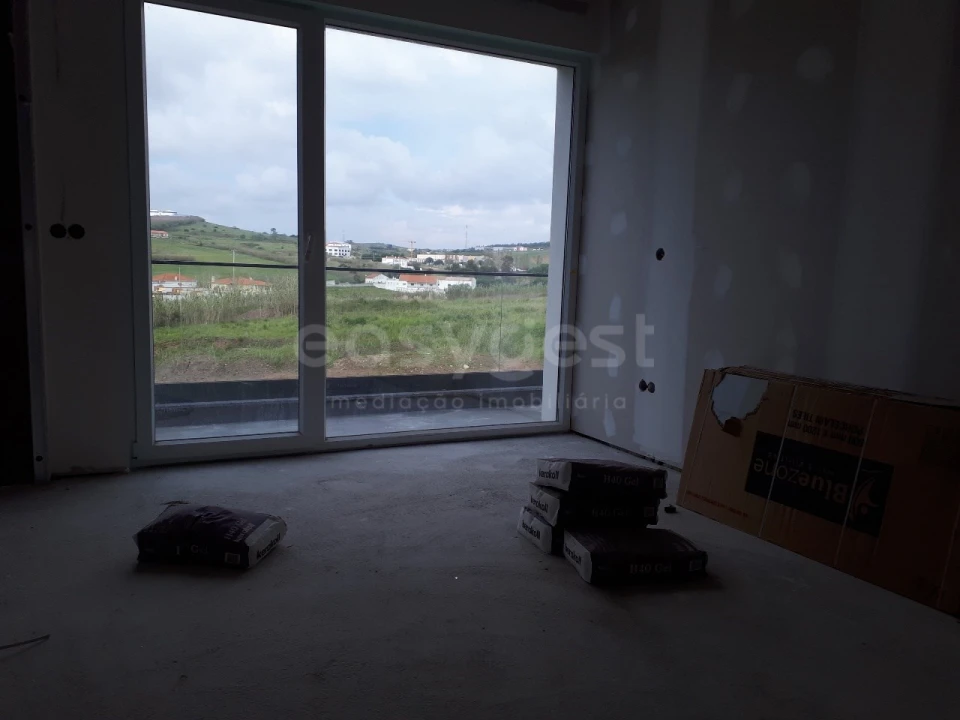 Apartamento T2 para Venda em Lourinhã e Atalaia Foto 4