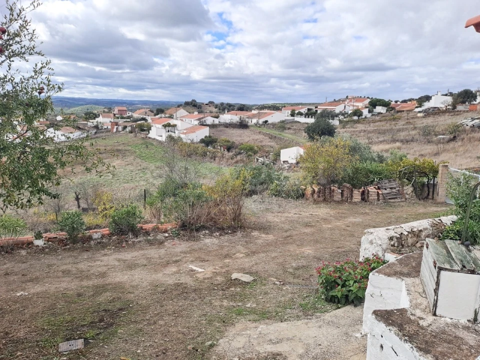 Quinta T4 para Venda em Martim Longo Foto 30