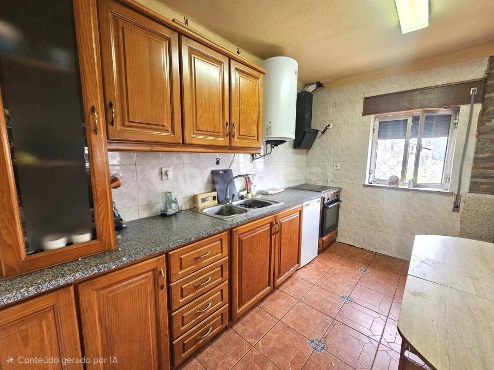 Moradia T3 para Venda em Satão Foto 5