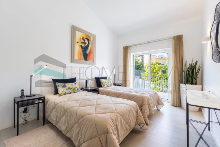 Moradia T3 para Venda em Albufeira e Olhos de Água Foto 12