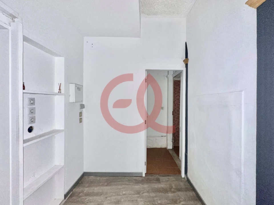 Loja para Arrendamento em Santa Maria Maior e Monserrate e Meadela Foto 8