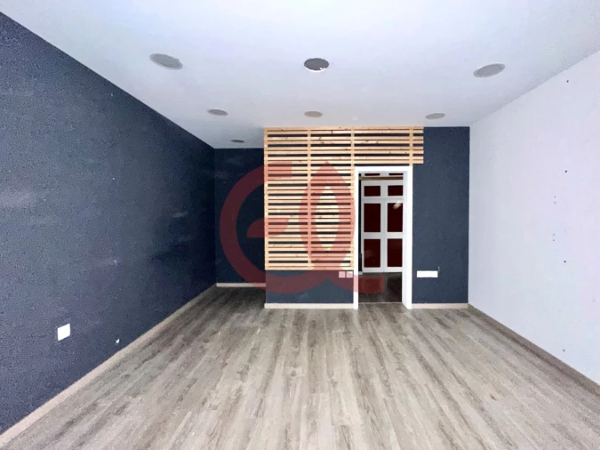 Loja para Arrendamento em Santa Maria Maior e Monserrate e Meadela Foto 5