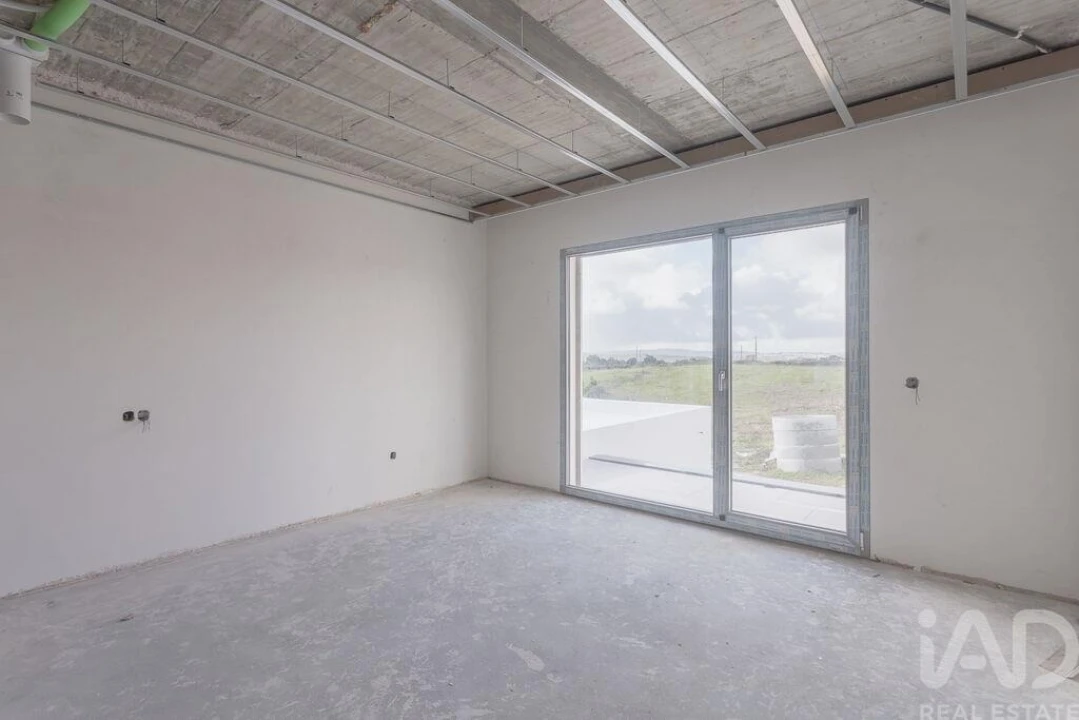 Moradia T4 para Venda em Ponte do Rol Foto 28