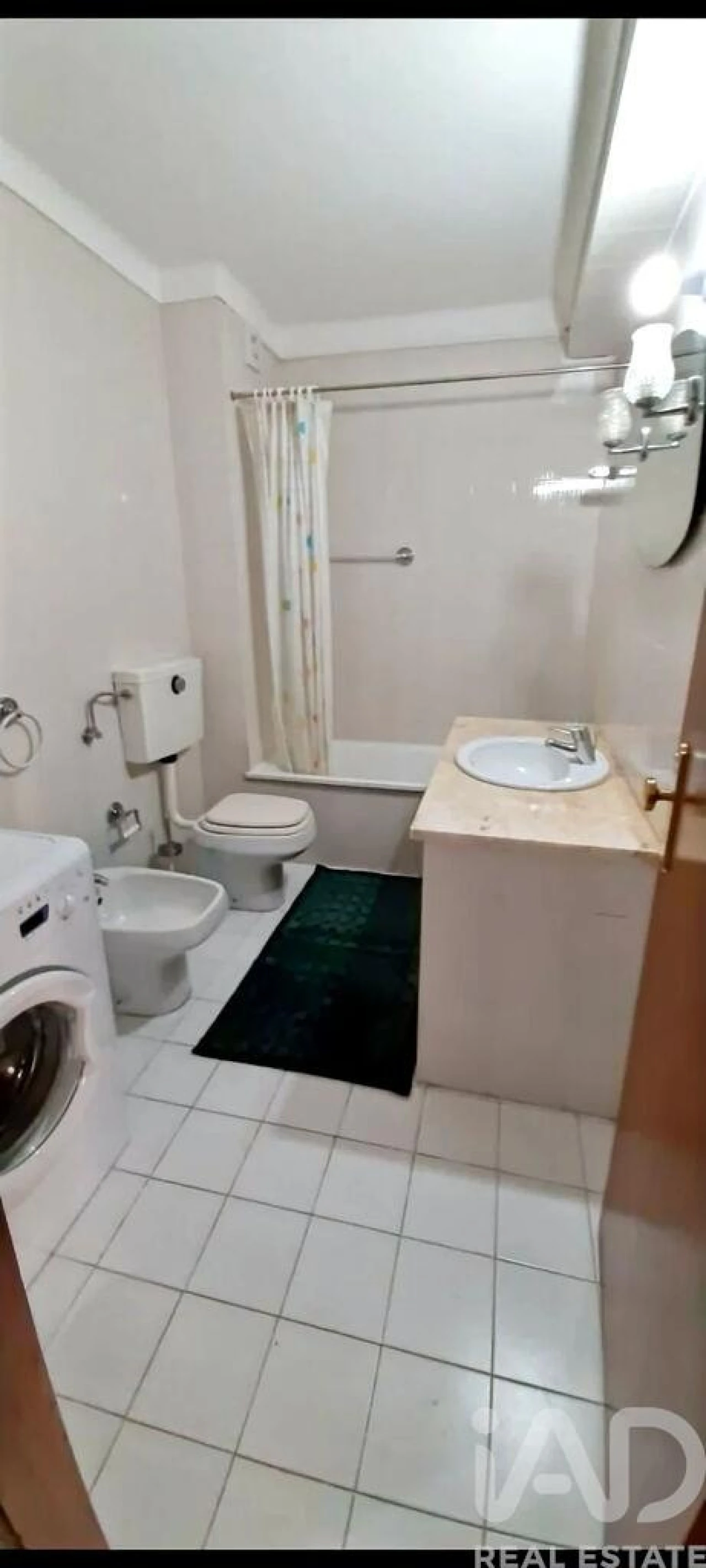 Apartamento T3 para Venda em Sé, Santa Maria e Meixedo Foto 27