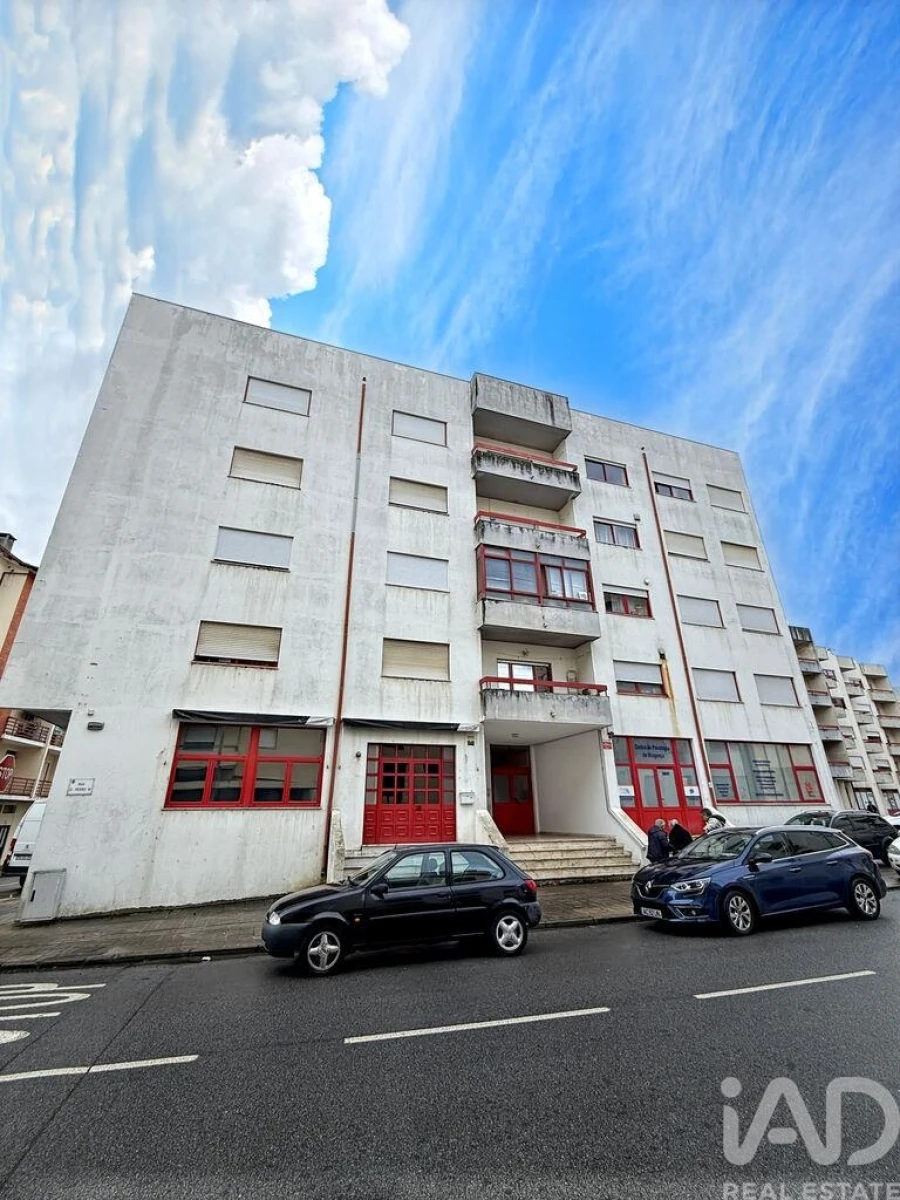 Apartamento T3 para Venda em Sé, Santa Maria e Meixedo Foto 25