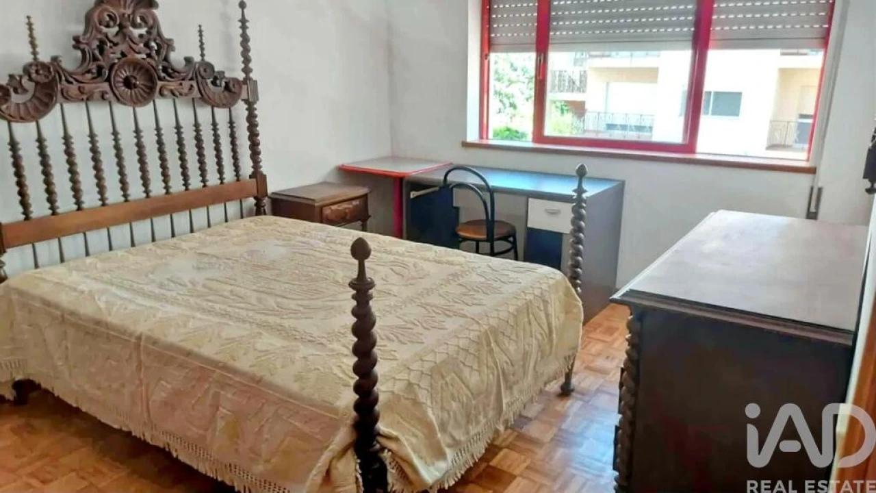 Apartamento T3 para Venda em Sé, Santa Maria e Meixedo Foto 4
