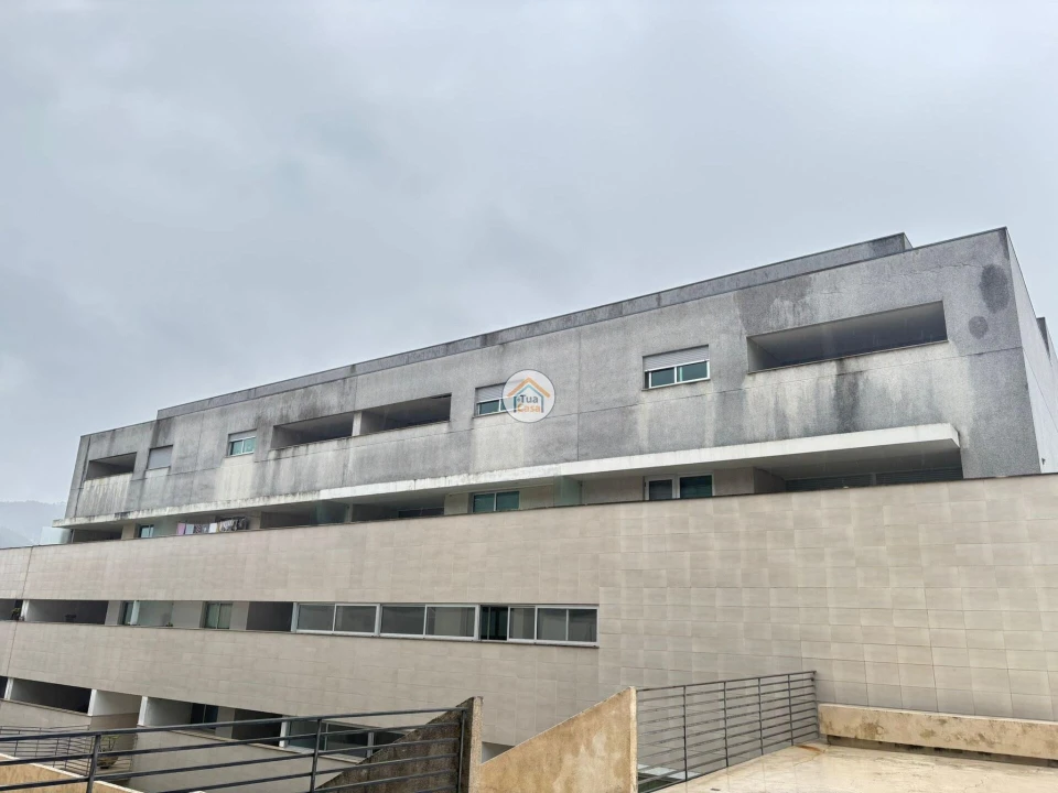 Apartamento T3 para Venda em Caldas de Vizela (São Miguel e São João) Foto 2