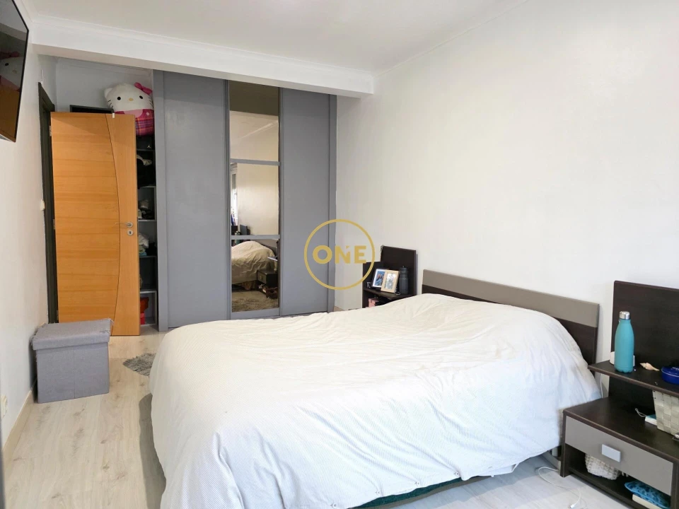 Apartamento T2 para Venda em Agualva e Mira-Sintra Foto 33