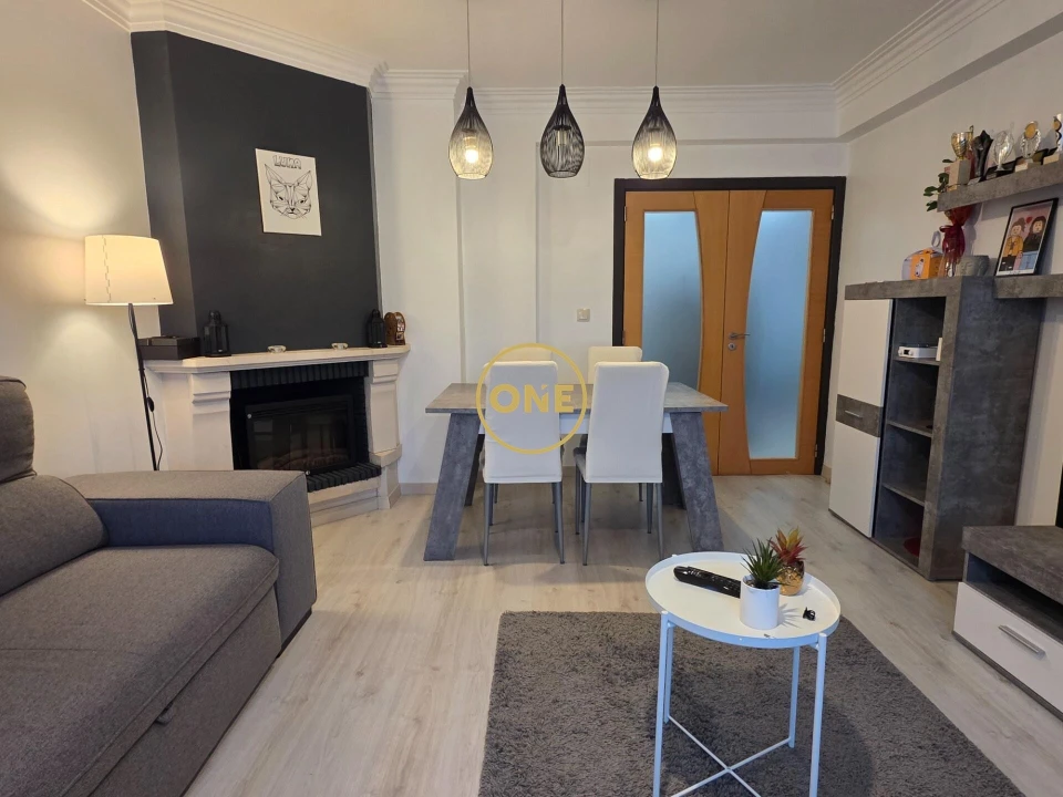 Apartamento T2 para Venda em Agualva e Mira-Sintra Foto 18