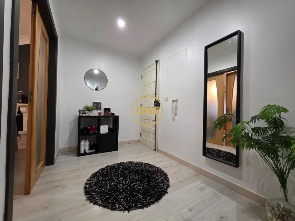 Apartamento T2 para Venda em Agualva e Mira-Sintra Foto 5
