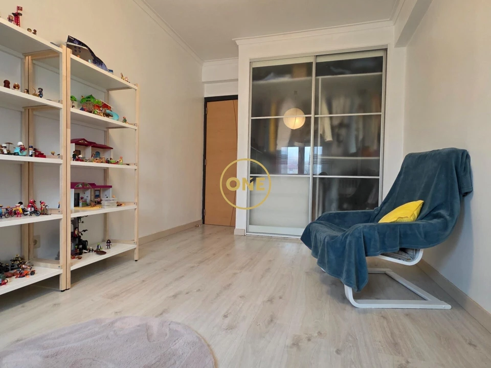 Apartamento T2 para Venda em Agualva e Mira-Sintra Foto 26