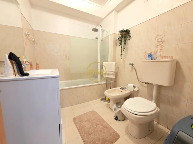 Apartamento T2 para Venda em Agualva e Mira-Sintra Foto 24