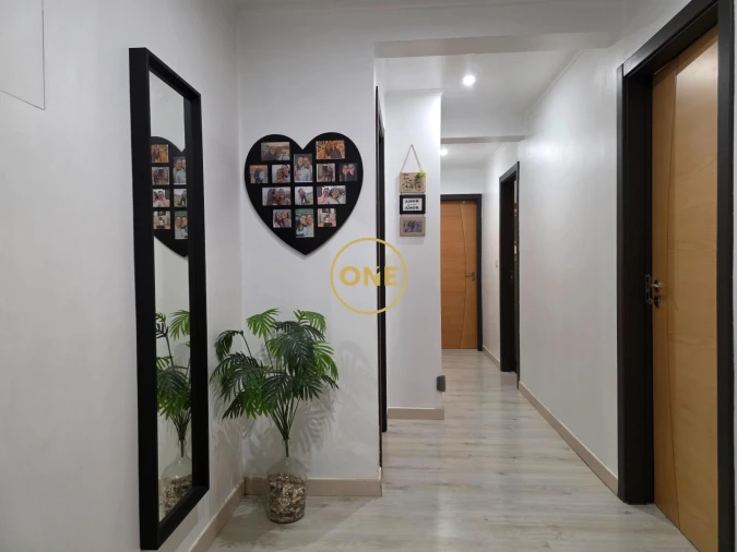 Apartamento T2 para Venda em Agualva e Mira-Sintra Foto 2