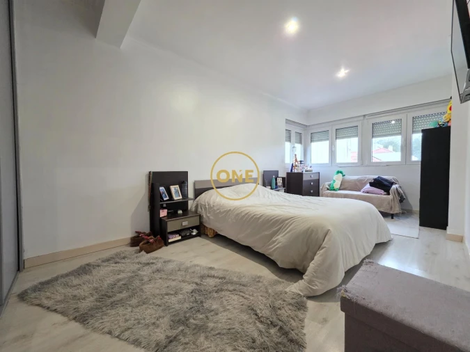 Apartamento T2 para Venda em Agualva e Mira-Sintra Foto 35