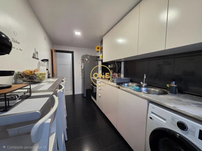 Apartamento T2 para Venda em Agualva e Mira-Sintra Foto 8