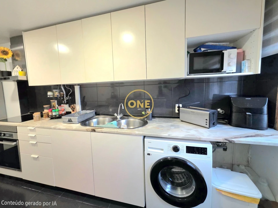 Apartamento T2 para Venda em Agualva e Mira-Sintra Foto 10