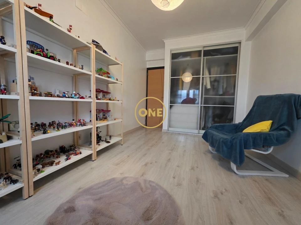 Apartamento T2 para Venda em Agualva e Mira-Sintra Foto 30