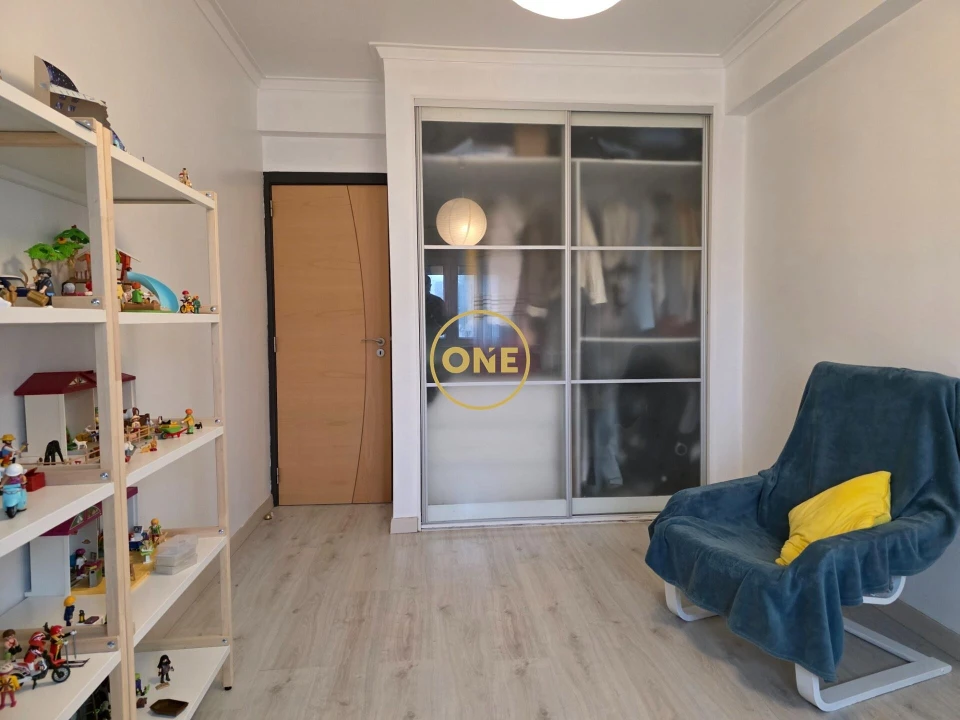 Apartamento T2 para Venda em Agualva e Mira-Sintra Foto 29