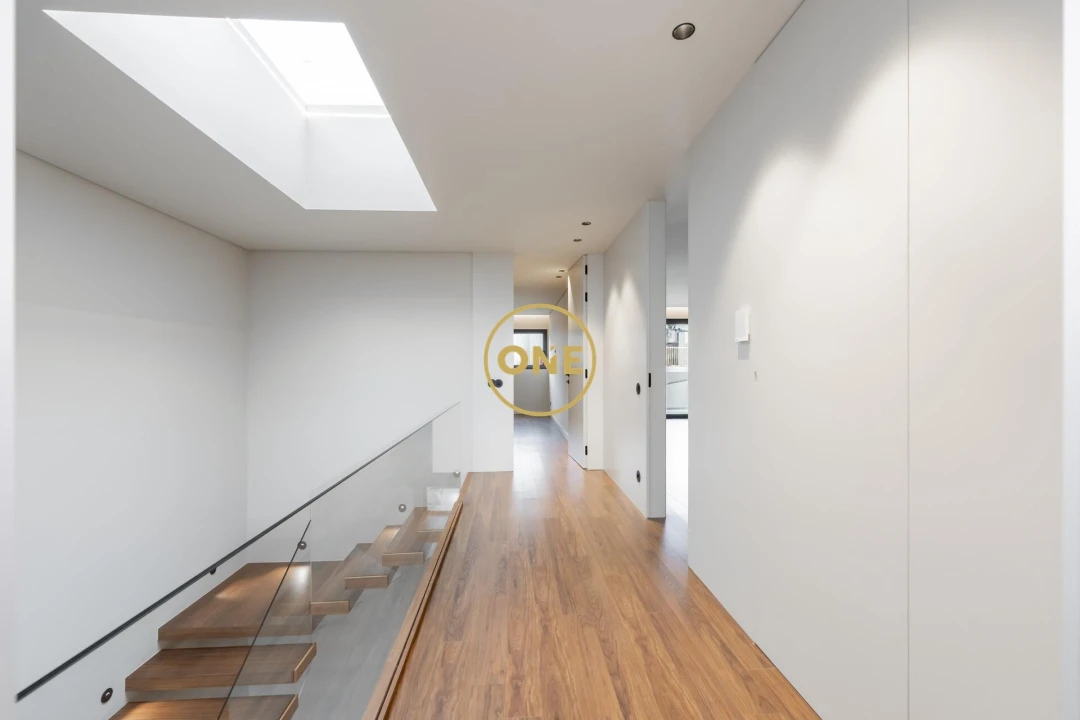 Moradia T4 para Venda em Requião Foto 43