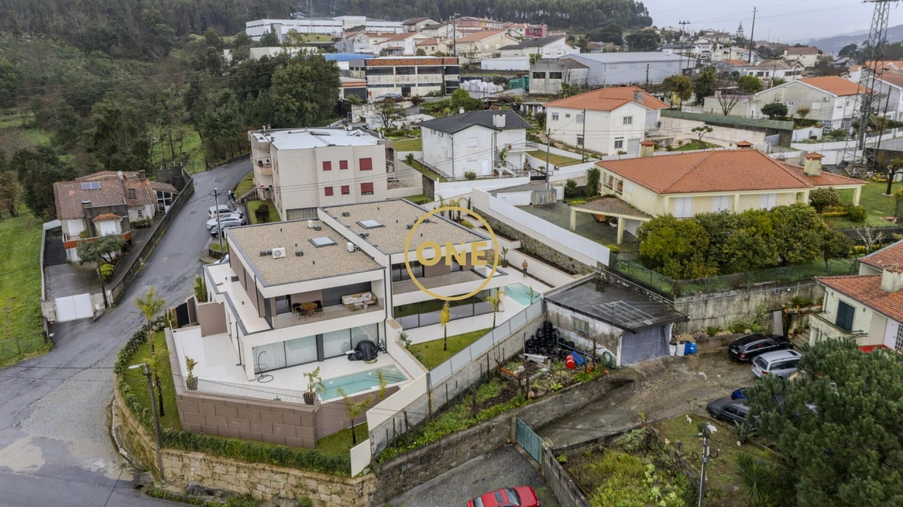 Moradia T4 para Venda em Requião Foto 15