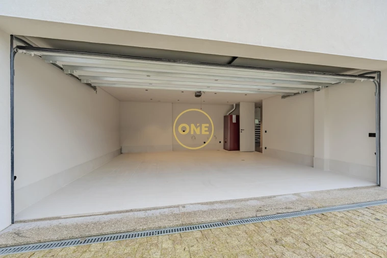 Moradia T4 para Venda em Requião Foto 21