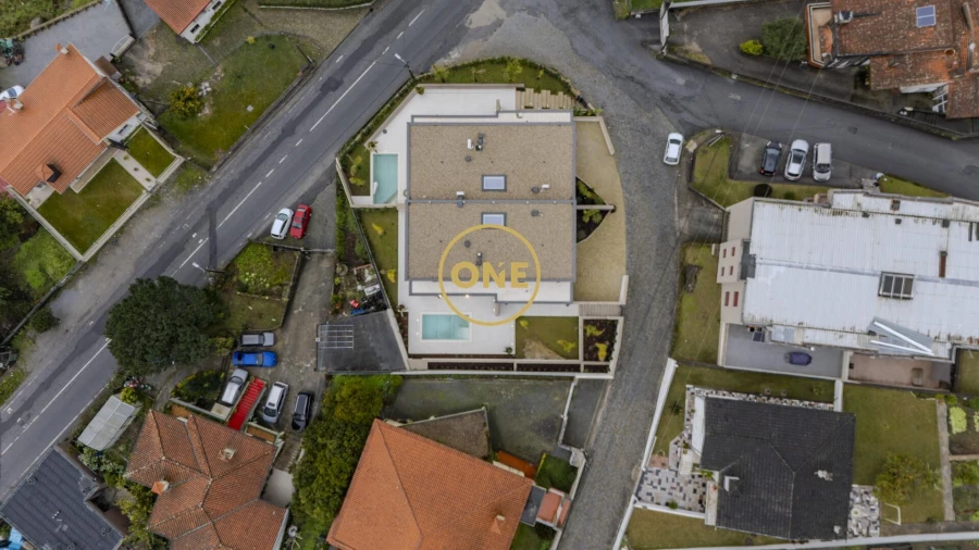 Moradia T4 para Venda em Requião Foto 14