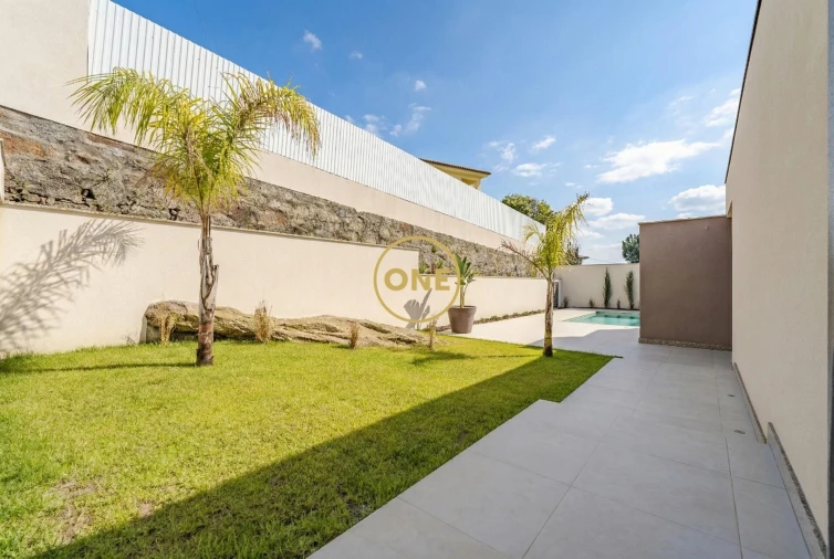 Moradia T4 para Venda em Requião Foto 9