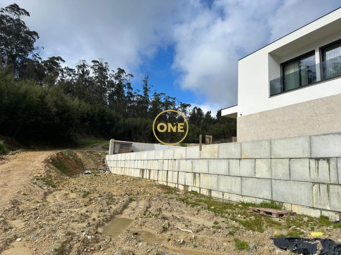 Terreno para Venda em Laundos Foto 3