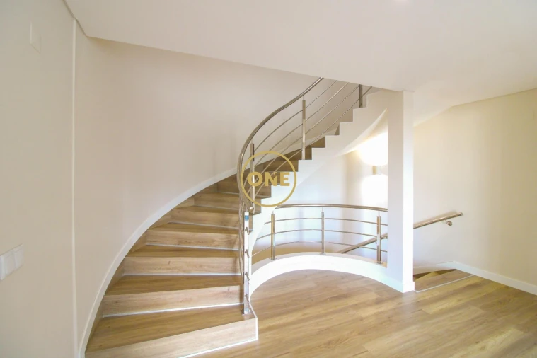 Moradia T5 para Venda em Ponta do Sol Foto 38