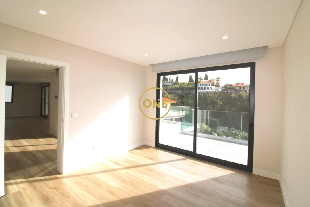 Moradia T5 para Venda em Ponta do Sol Foto 8