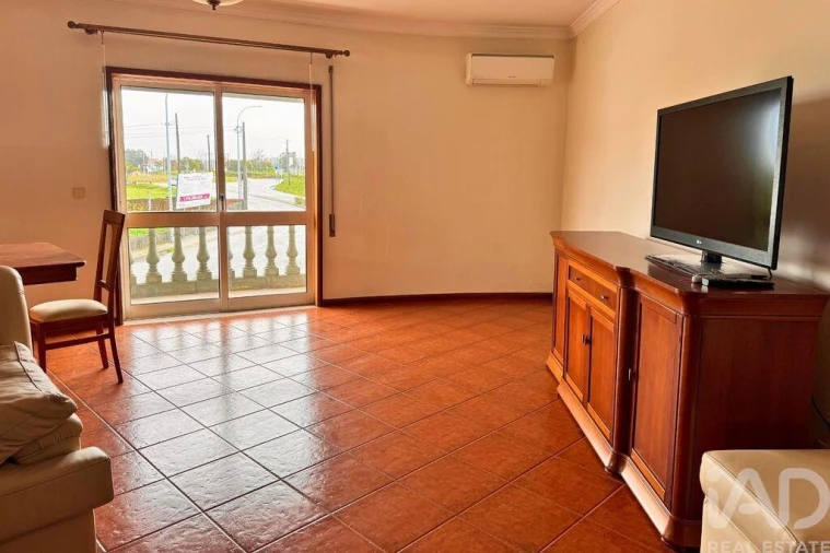 Apartamento T3 para Arrendamento em Oiã Foto 8