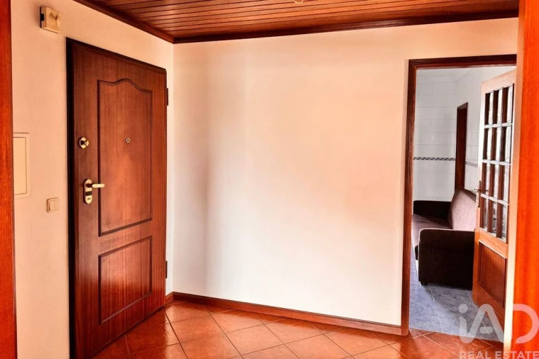 Apartamento T3 para Arrendamento em Oiã Foto 7