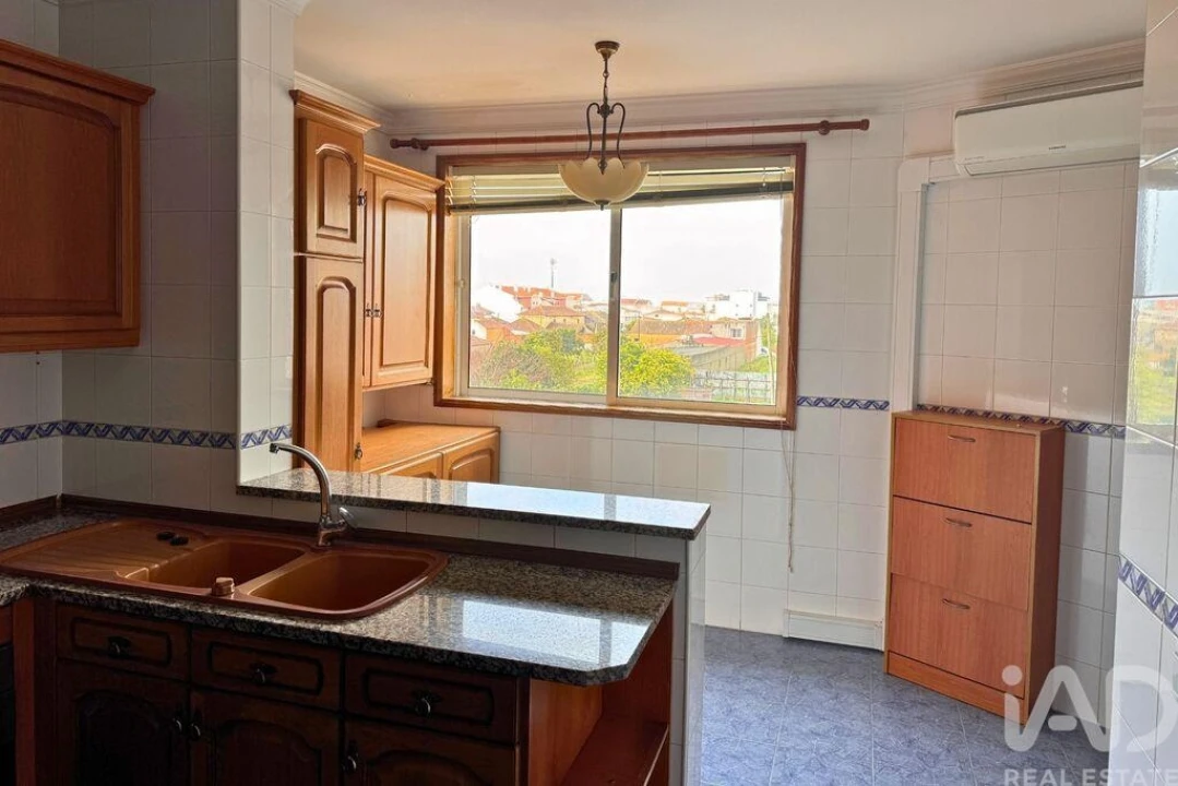 Apartamento T3 para Arrendamento em Oiã Foto 2