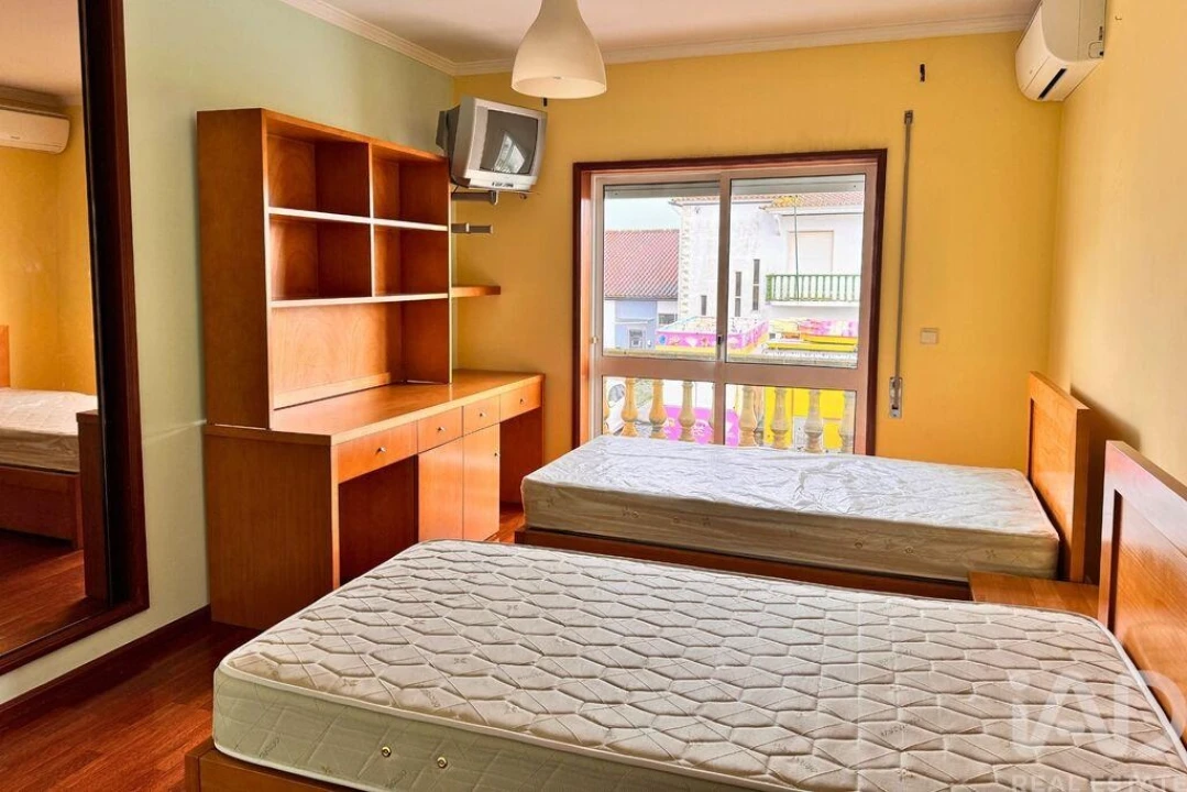 Apartamento T3 para Arrendamento em Oiã Foto 11