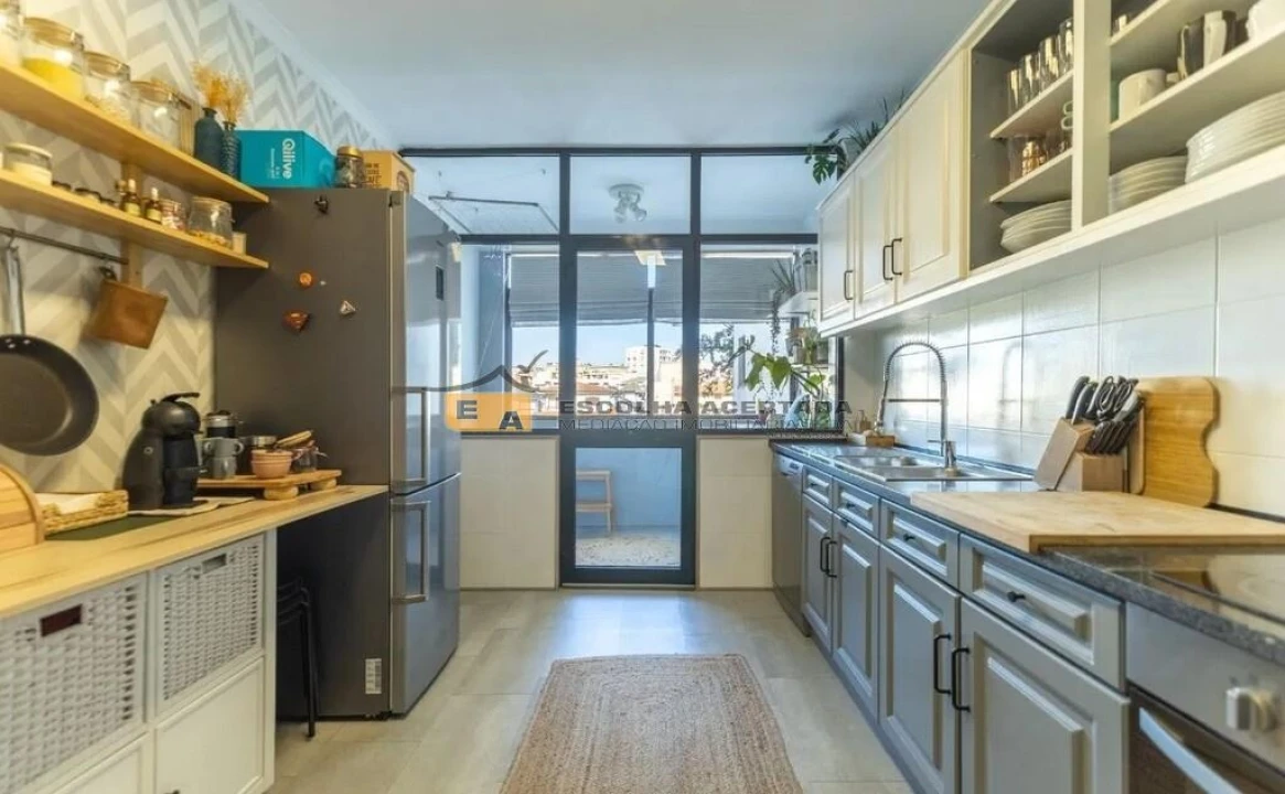 Apartamento T3 para Venda em Pedrouços Foto 1